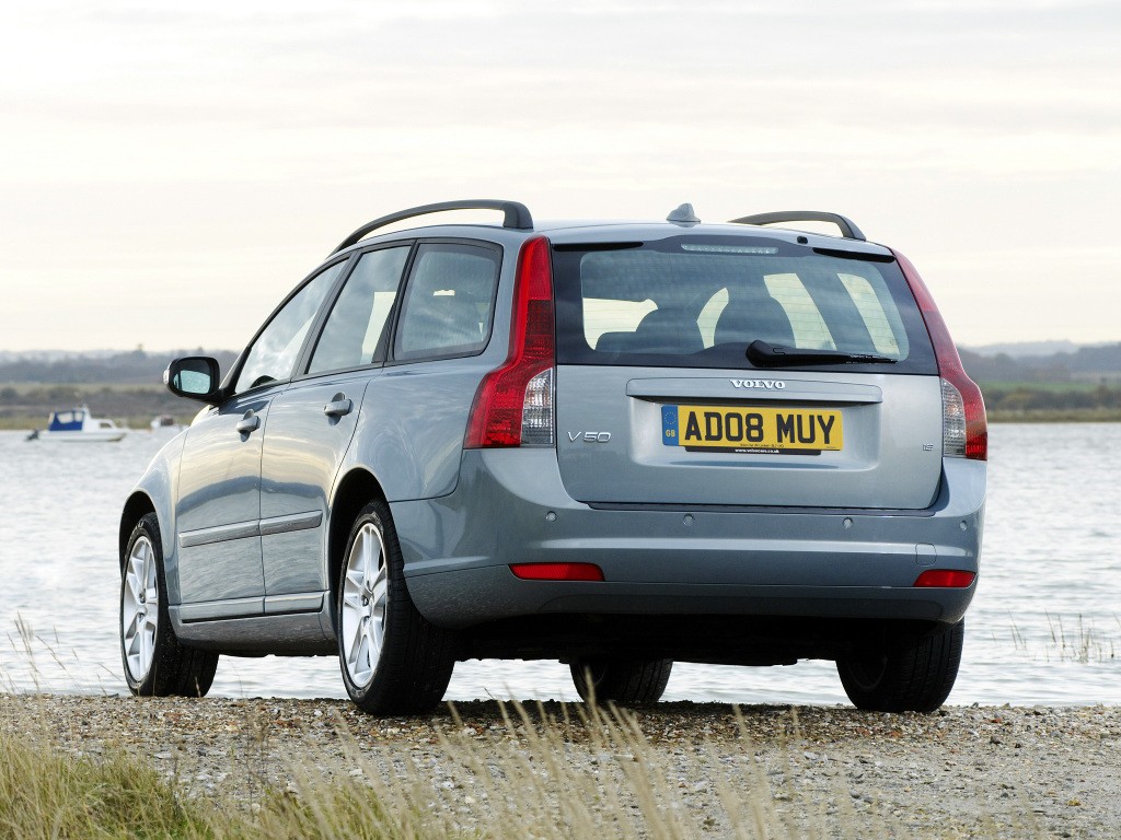Volvo V50 photo 10