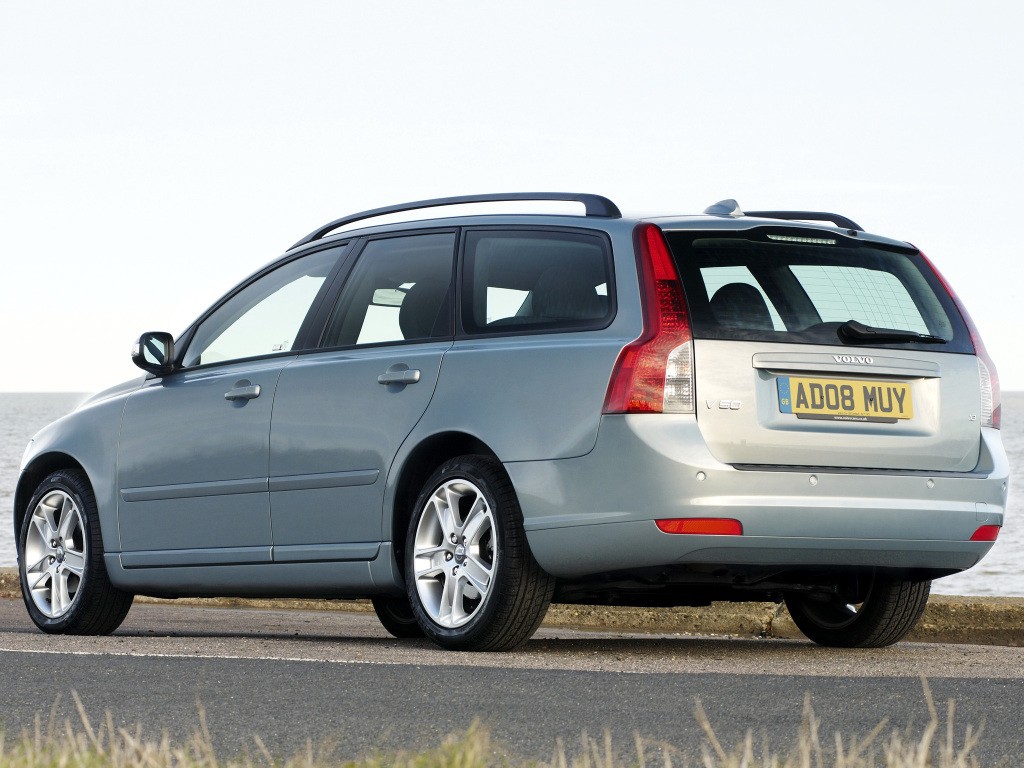 Volvo V50 photo 16