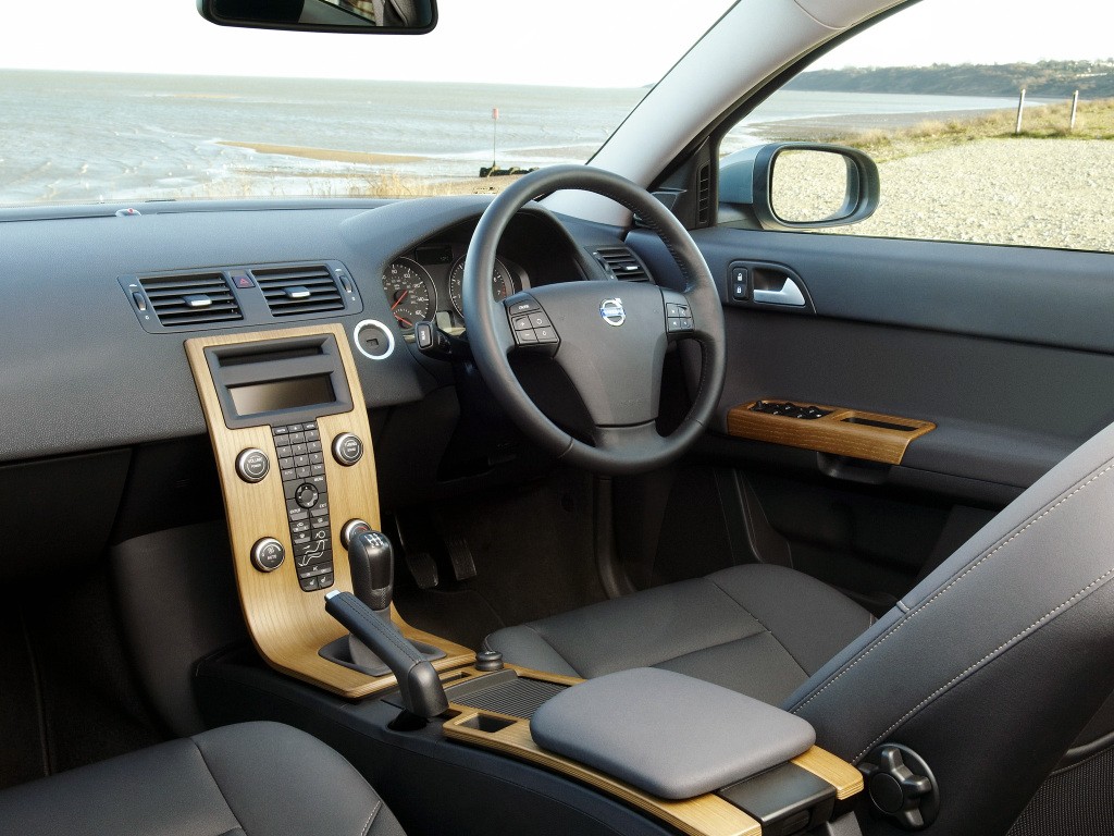 Volvo V50 photo 21