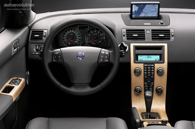Volvo V50 photo 19