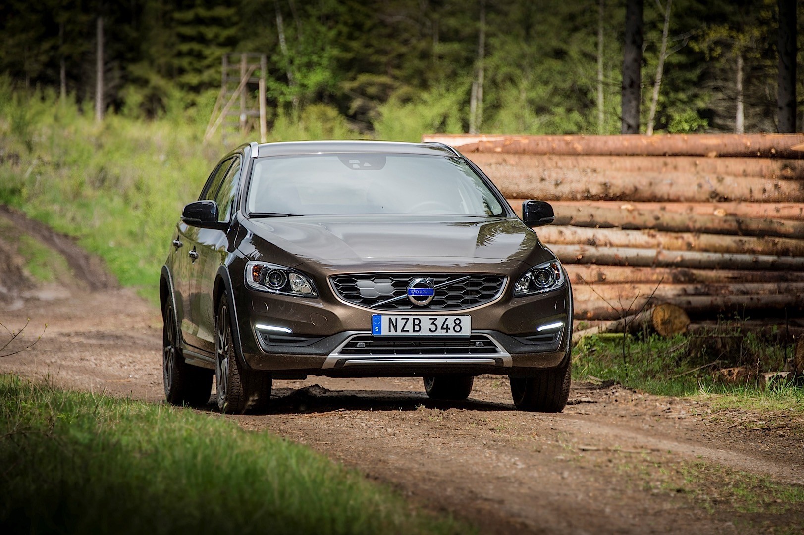 Volvo V60 Cross Country photo 25