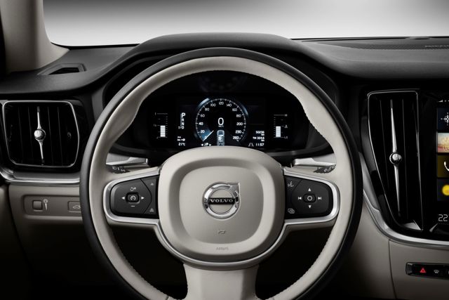 Volvo V60 Cross Country photo 51