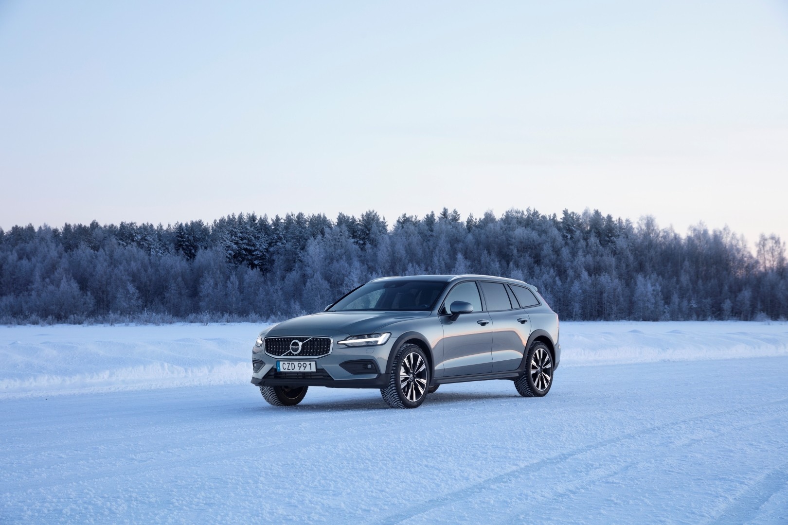 Volvo V60 Cross Country photo 39