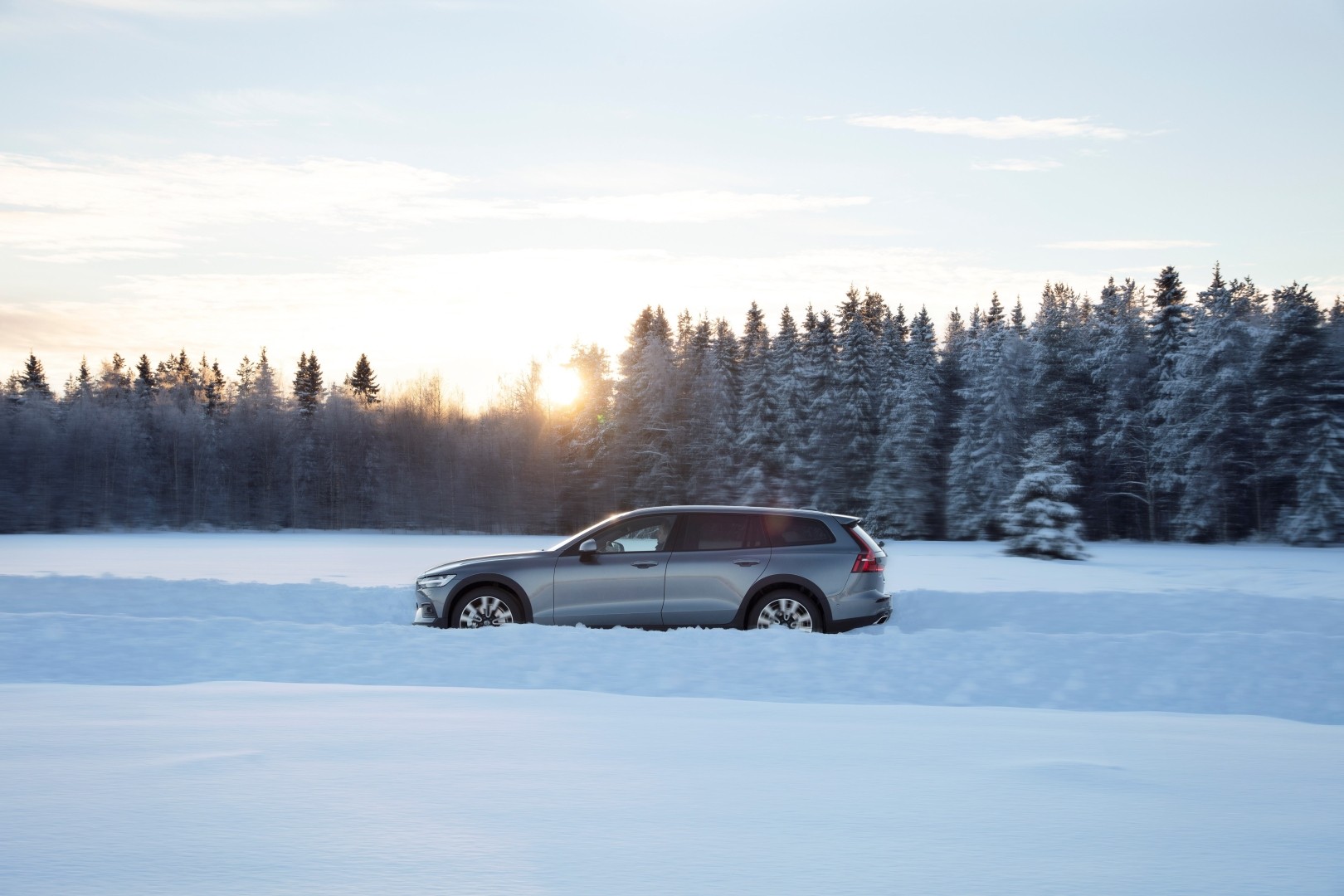 Volvo V60 Cross Country photo 41