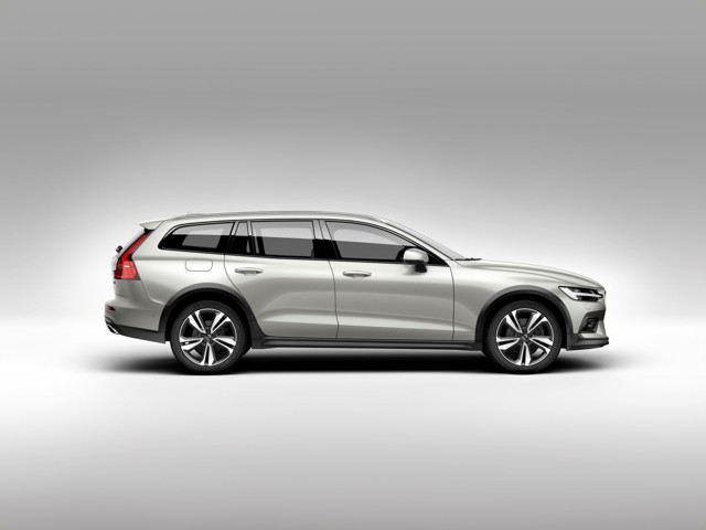 VOLVO V60 Cross Country