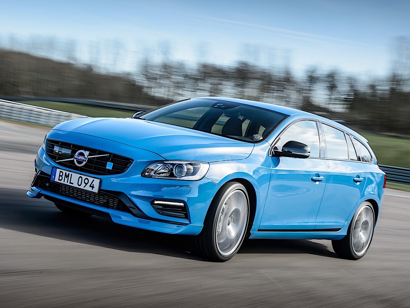 Volvo V60 Polestar photo 8