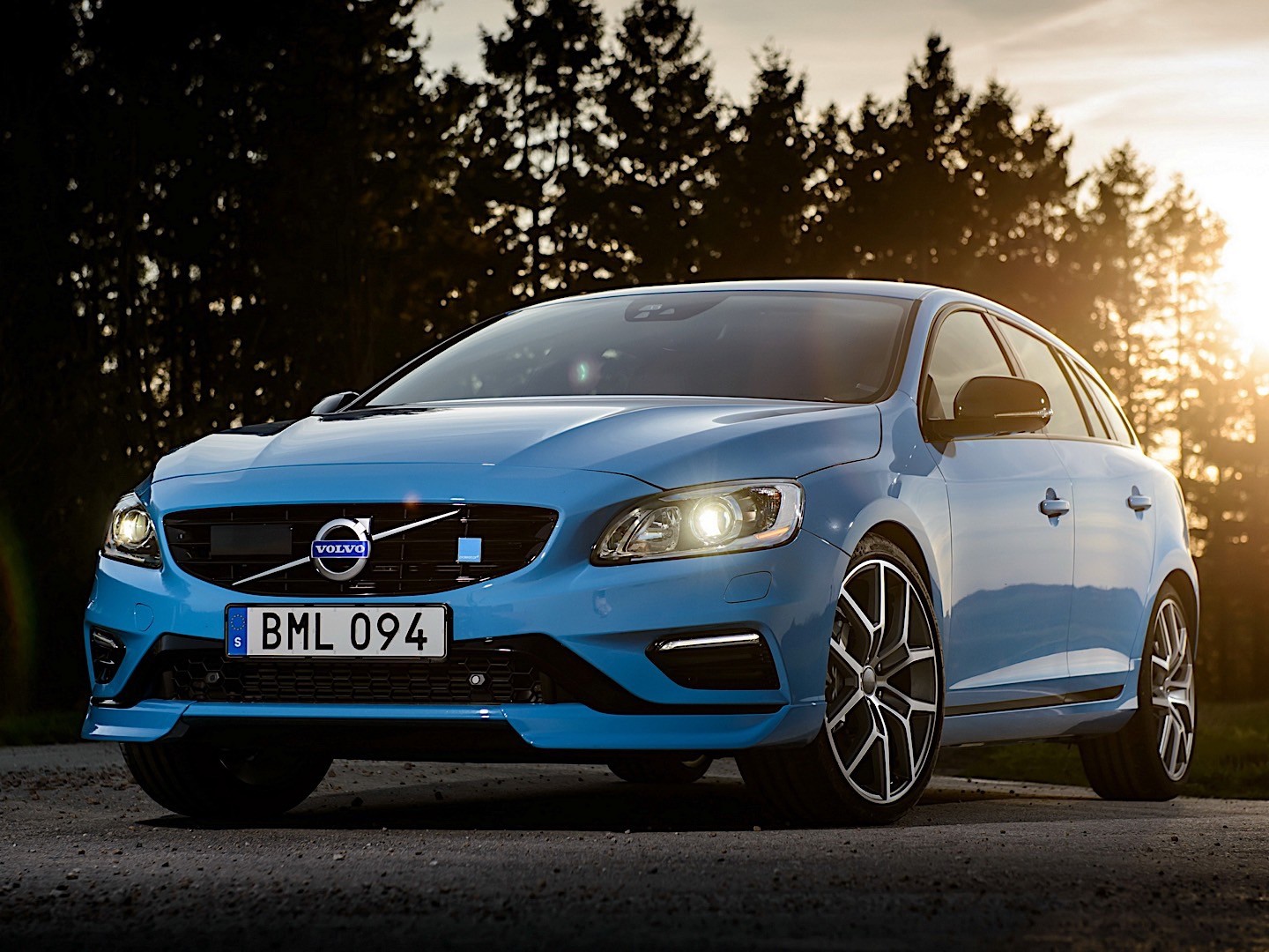 Volvo V60 Polestar photo 14