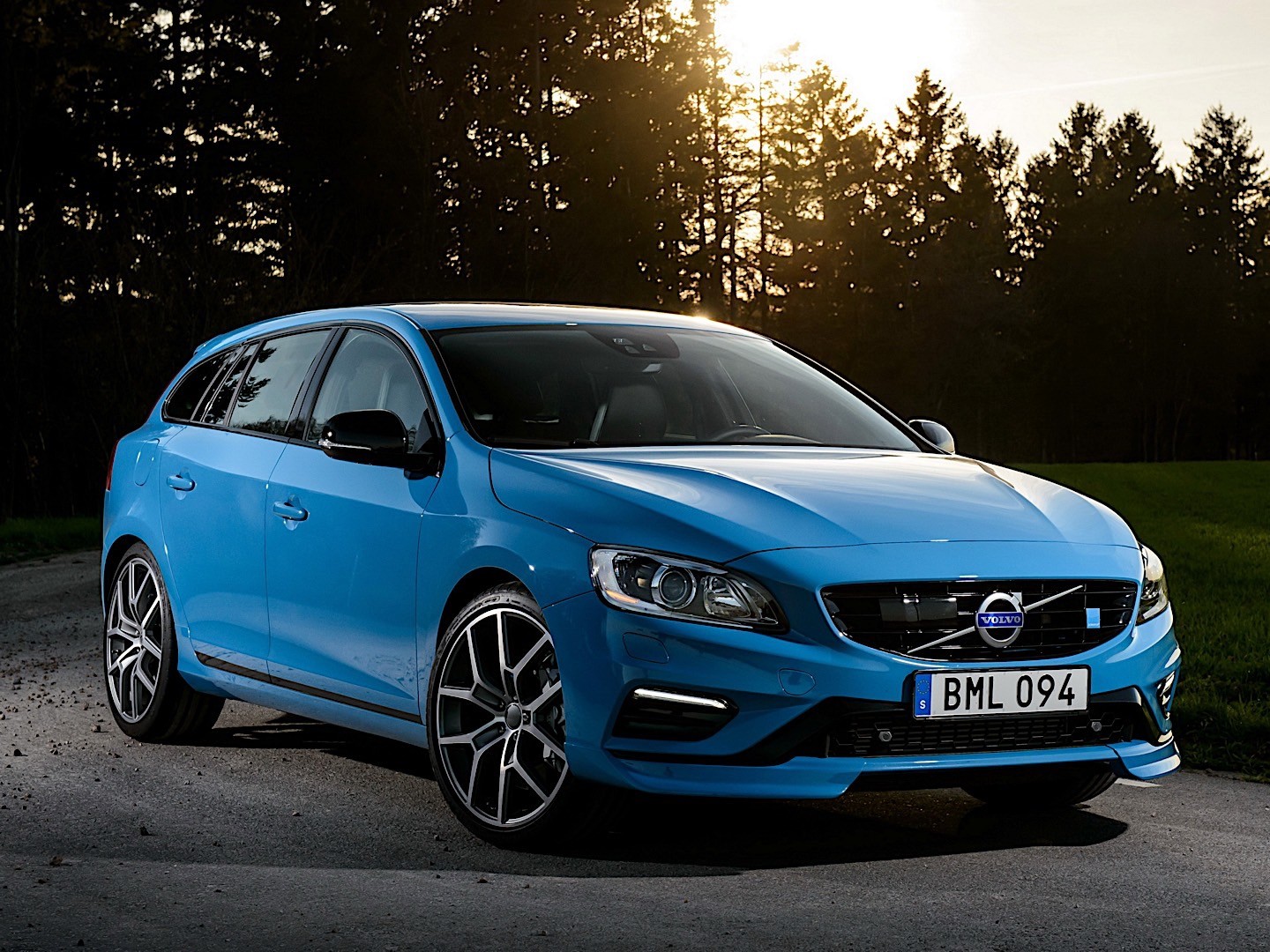 Volvo V60 Polestar photo 16