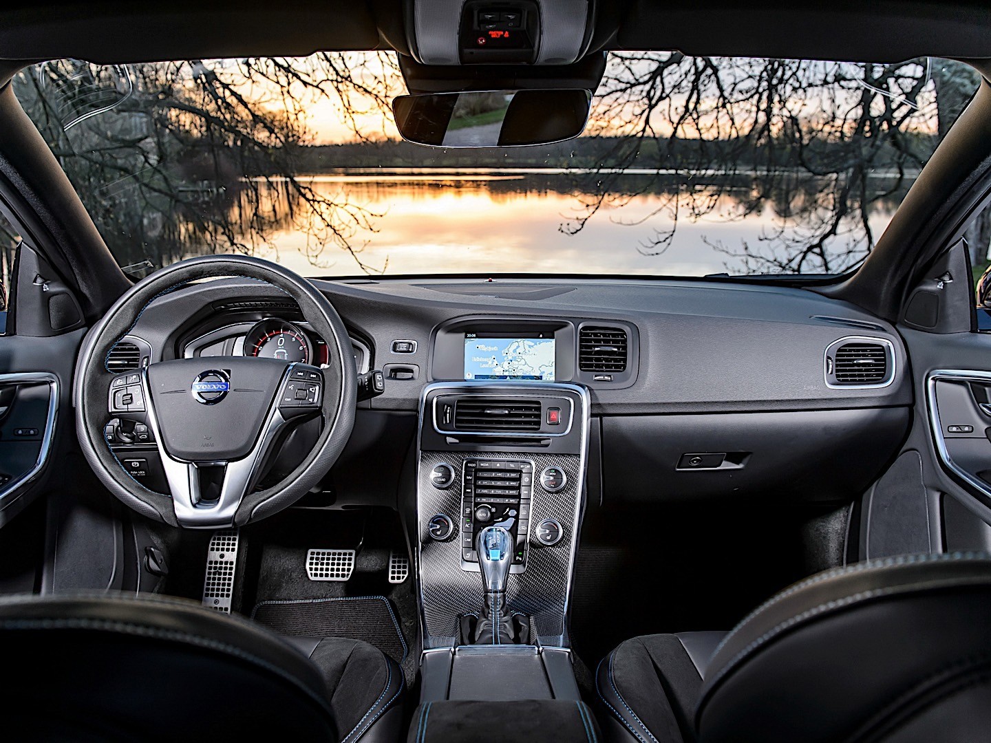 Volvo V60 Polestar photo 48