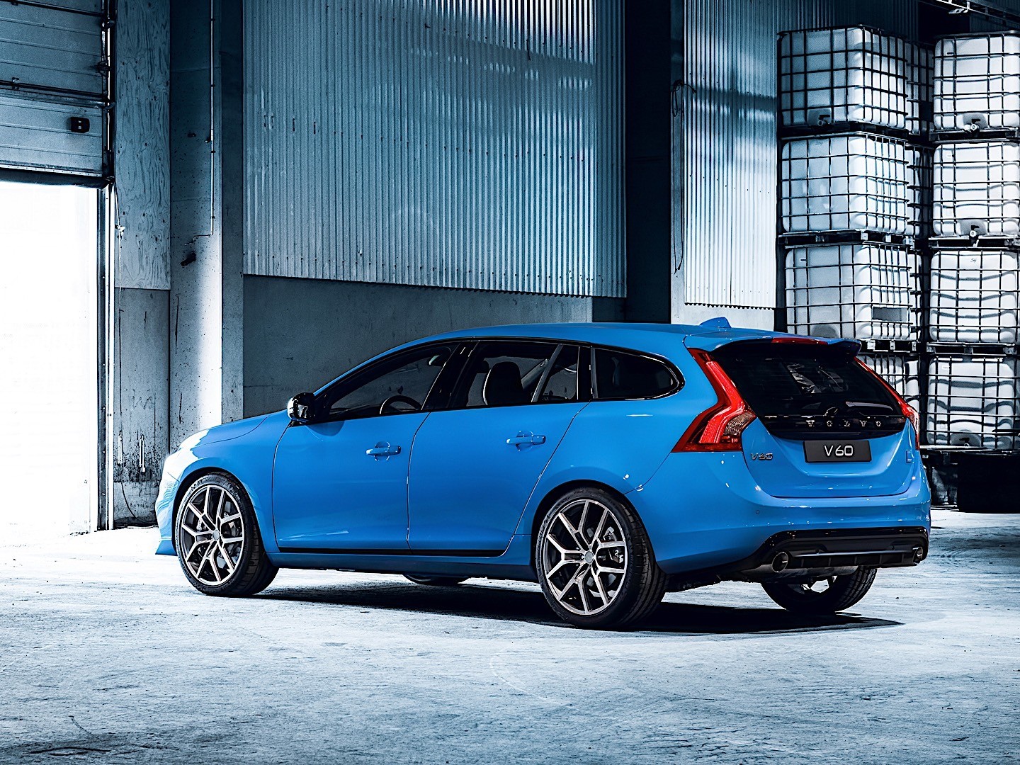Volvo V60 Polestar photo 21