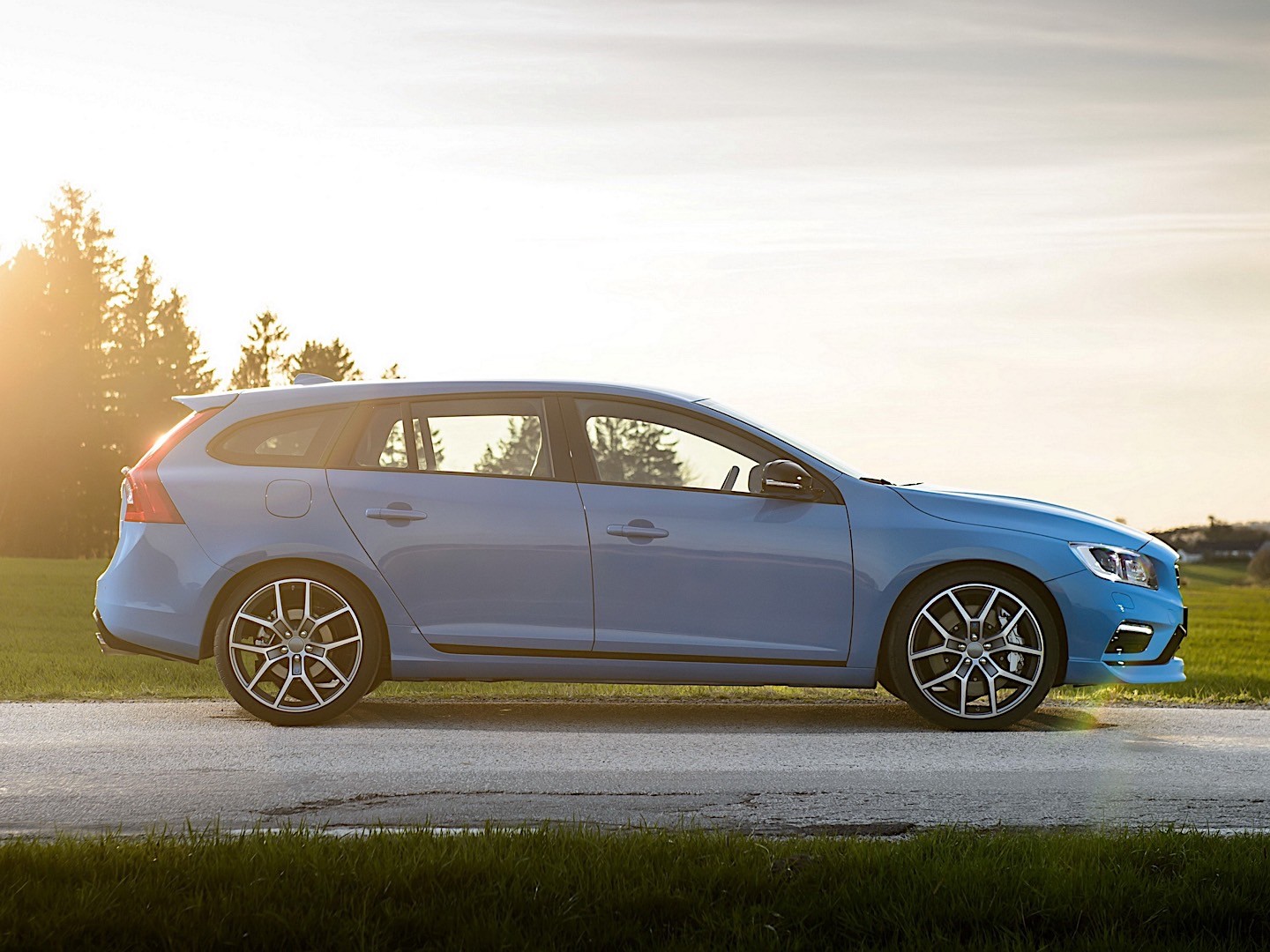 Volvo V60 Polestar photo 22