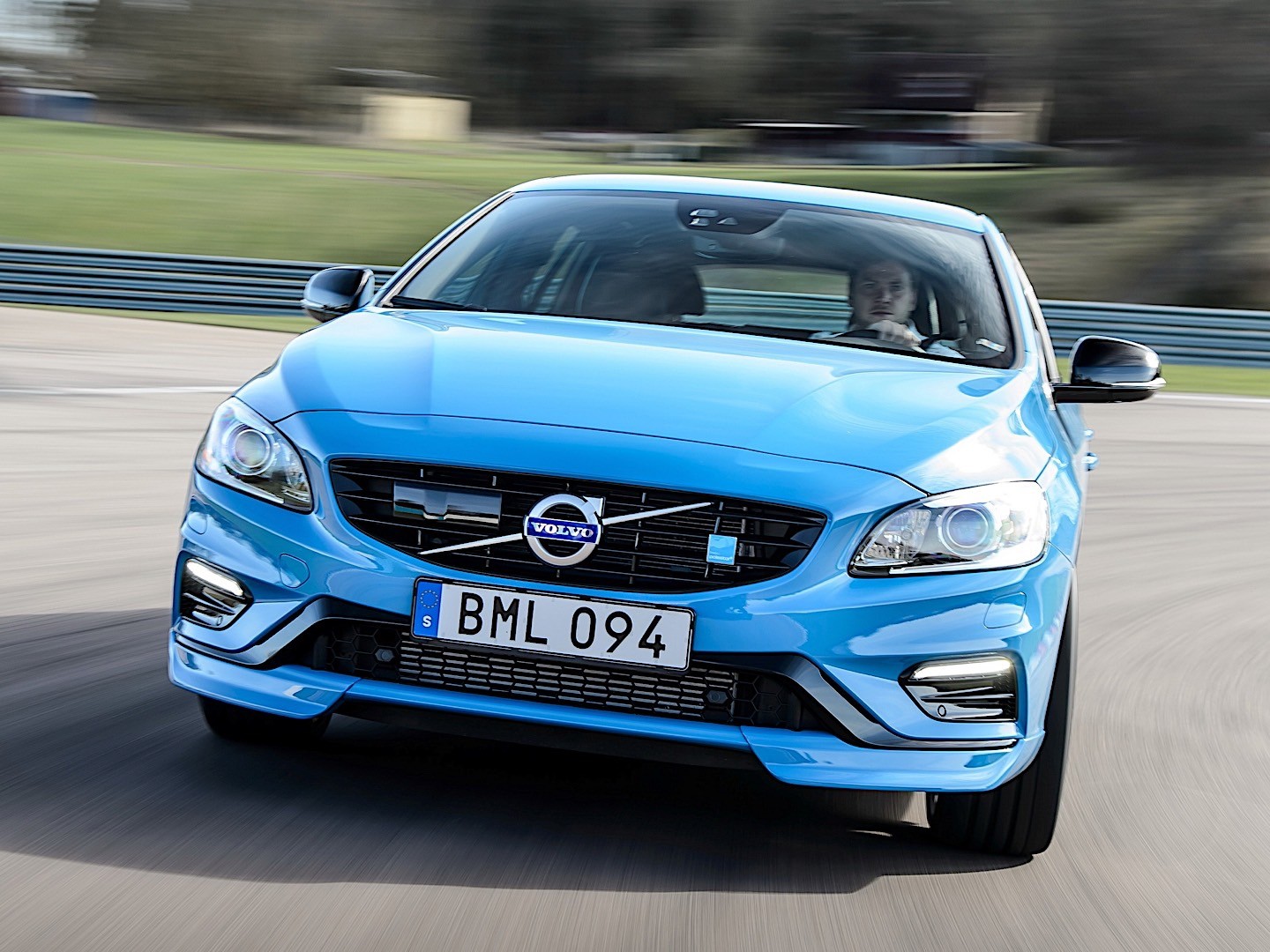 Volvo V60 Polestar photo 27