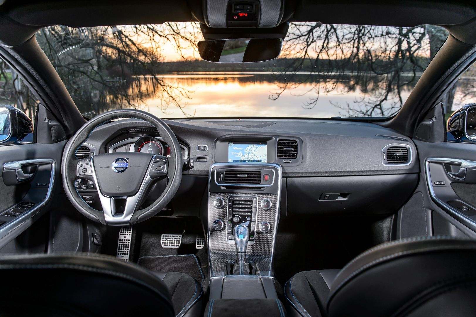 Volvo V60 Polestar photo 51