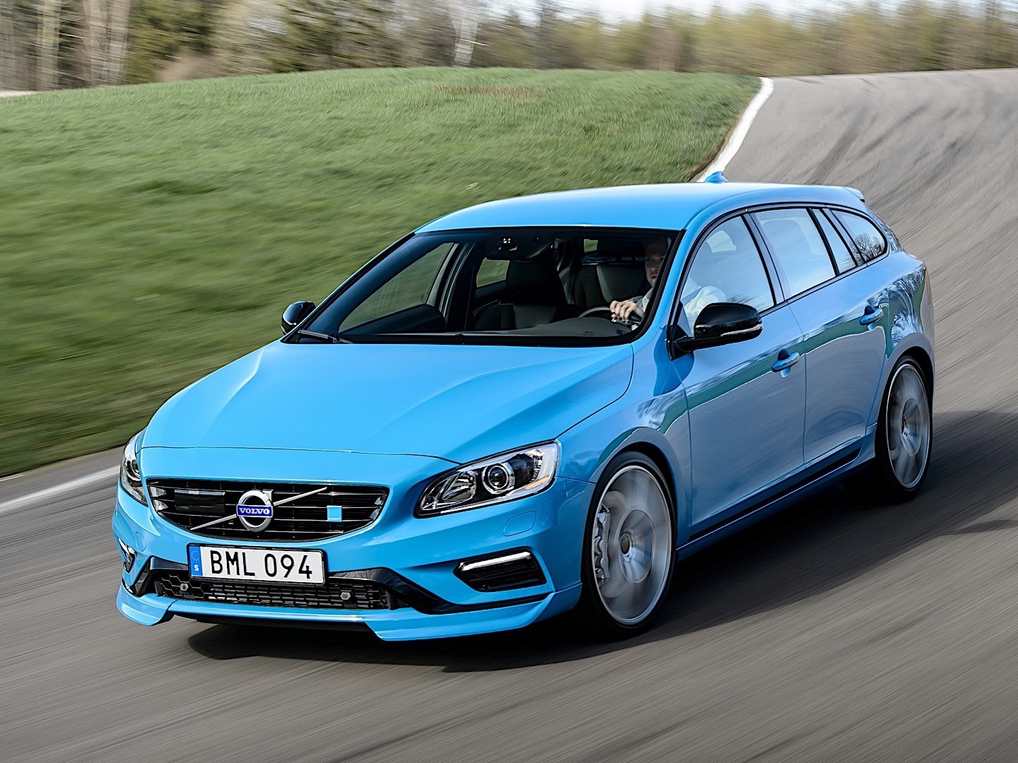 Volvo V60 Polestar photo 3
