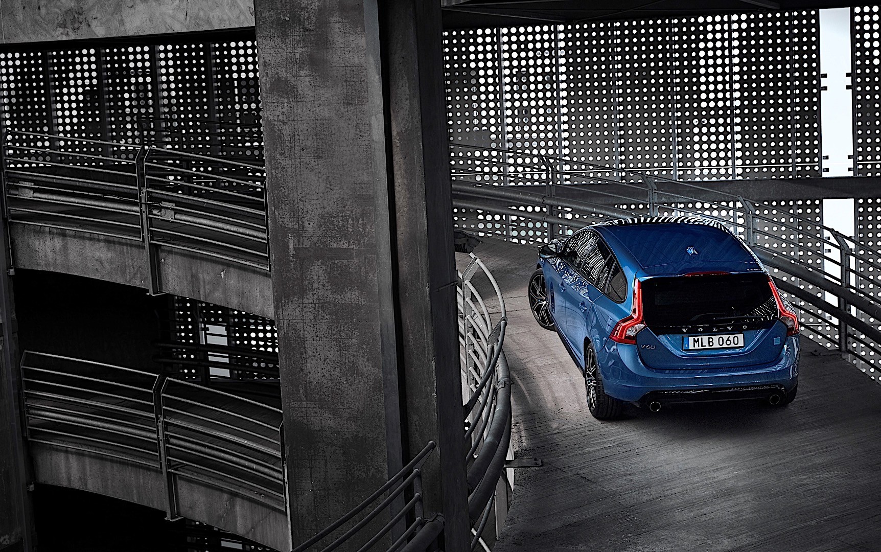 Volvo V60 Polestar photo 11