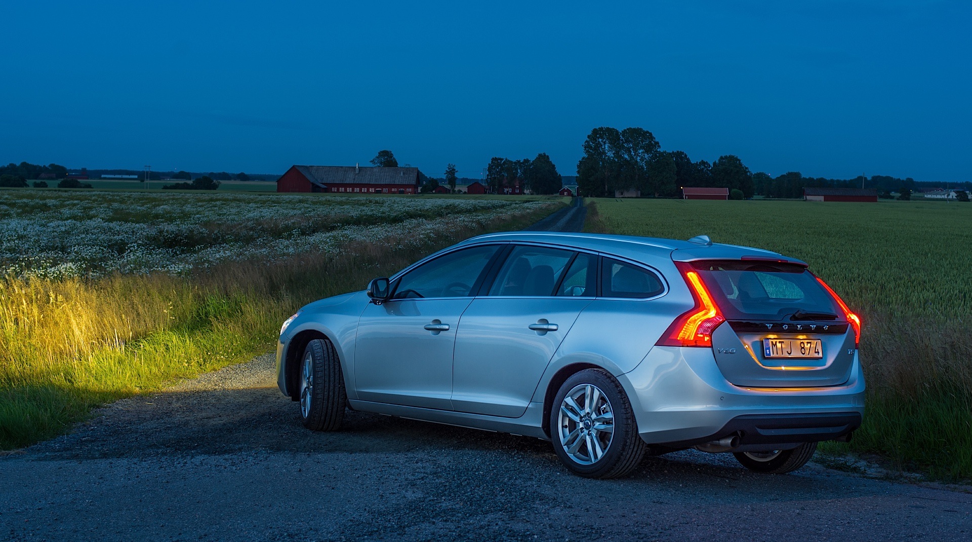 Volvo V60 photo 35