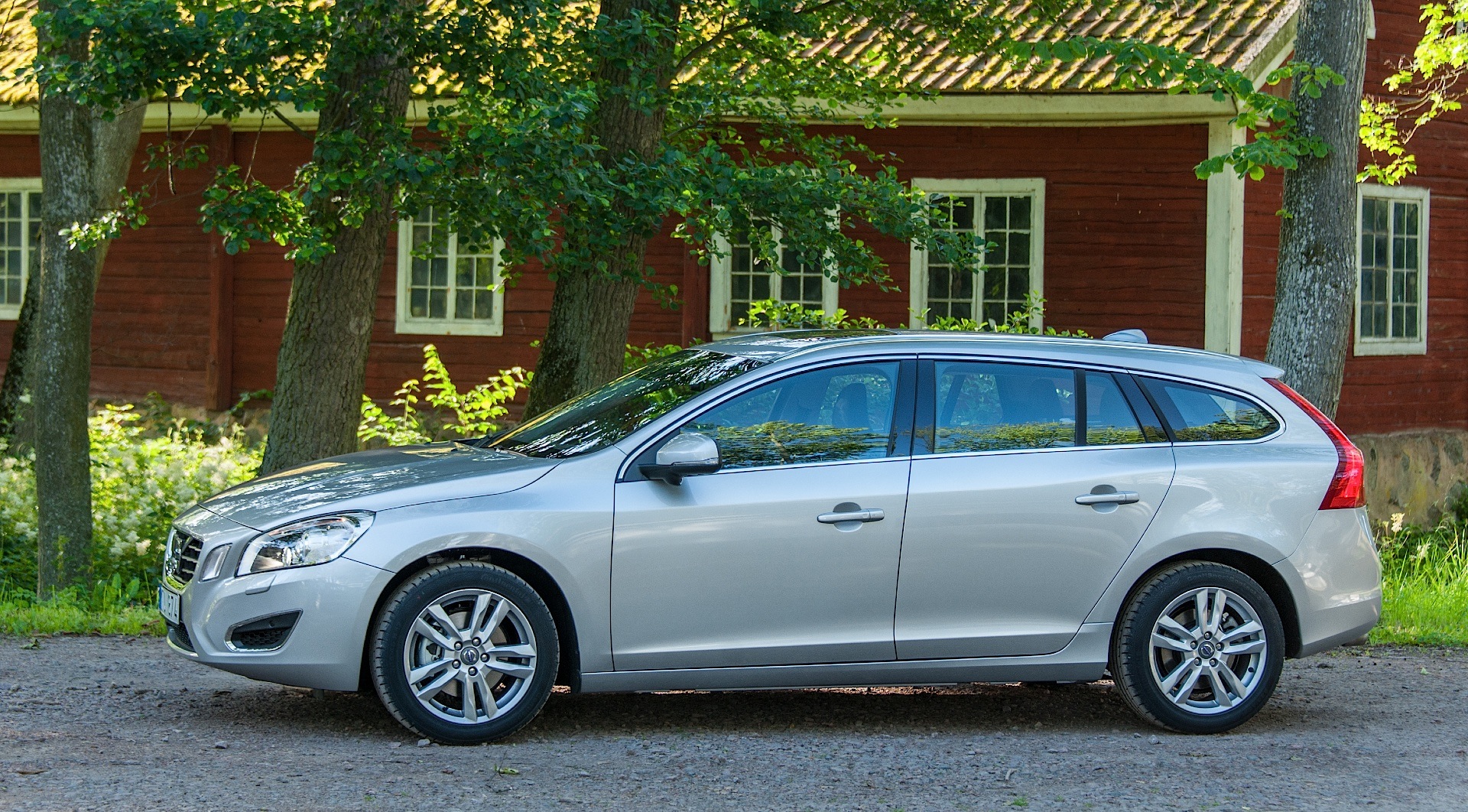 Volvo V60 photo 38