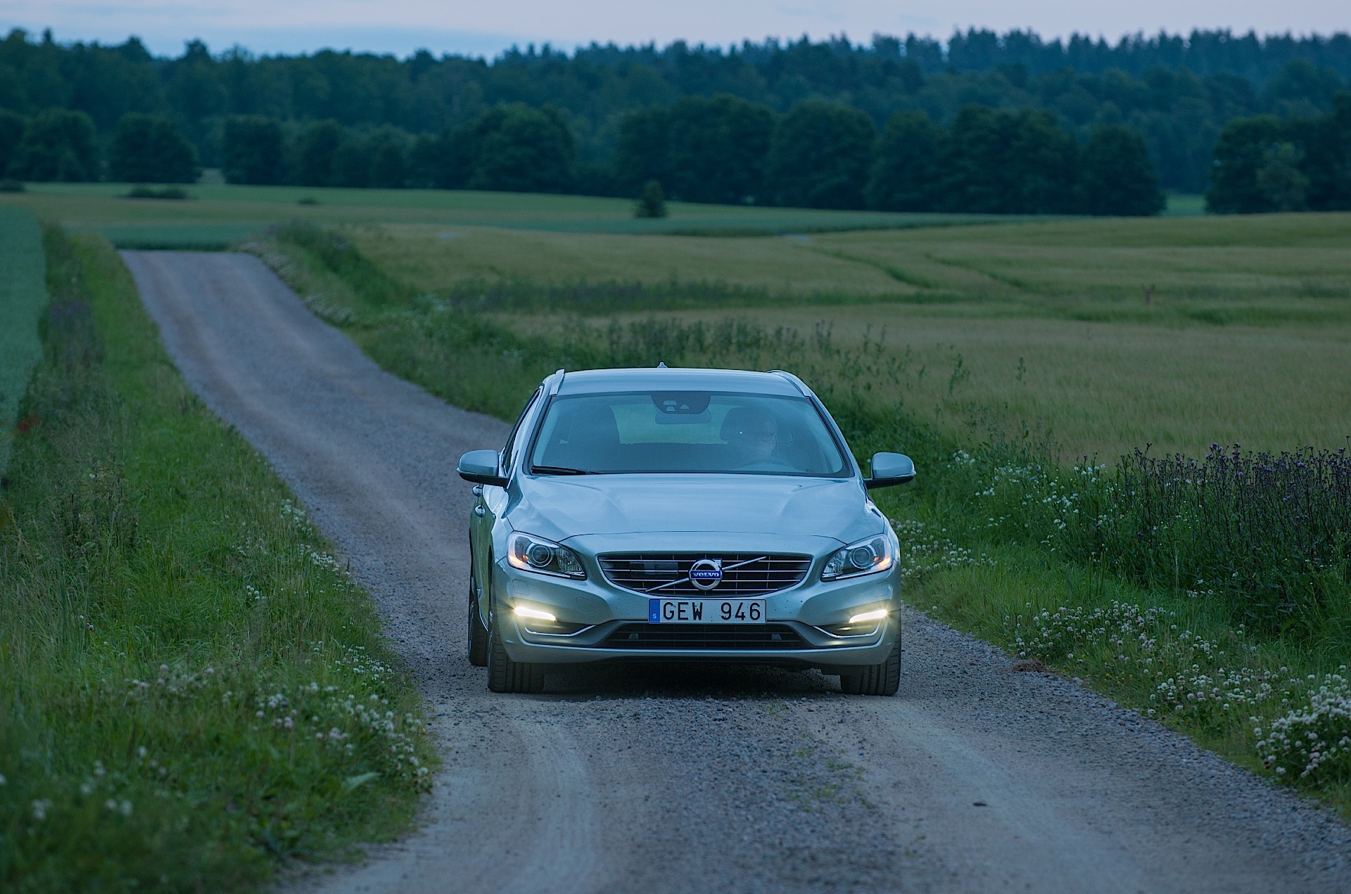 Volvo V60 photo 11