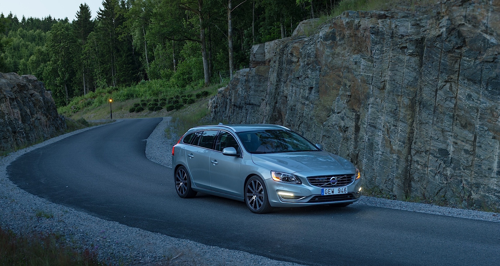 Volvo V60 photo 19