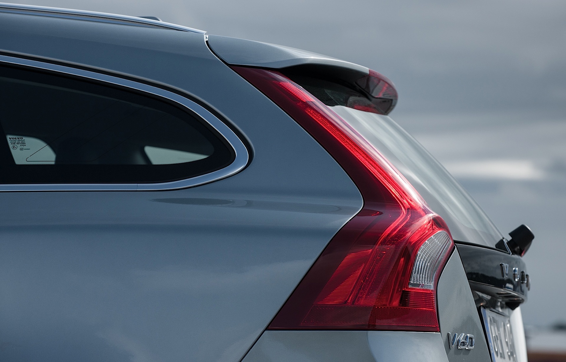 Volvo V60 photo 26