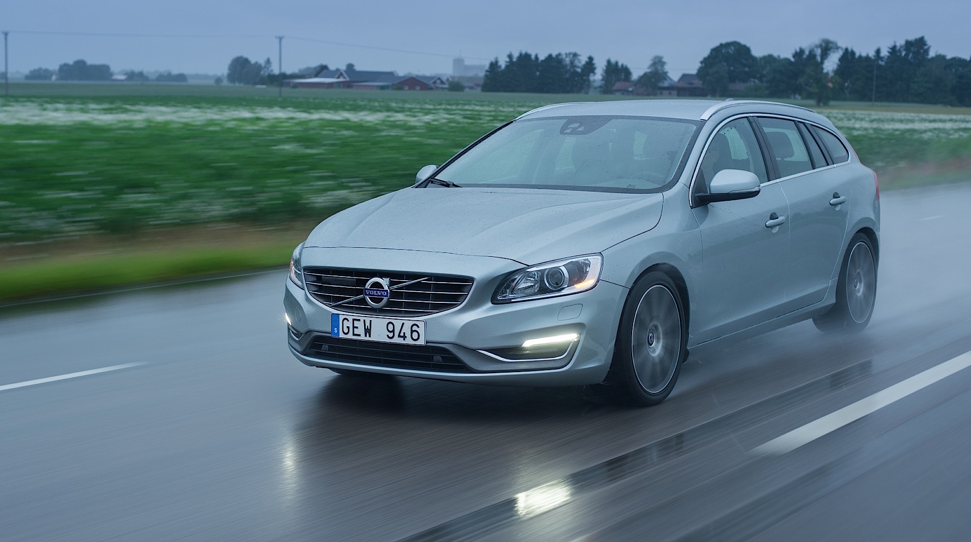 Volvo V60 photo 34