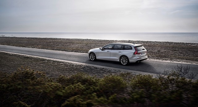 Volvo V60 photo 3