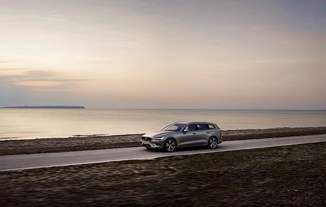 Volvo V60 photo 28