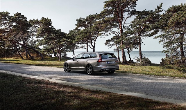 Volvo V60 photo 30