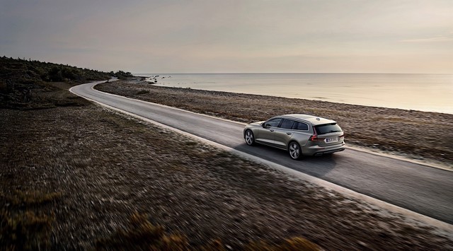 Volvo V60 photo 31