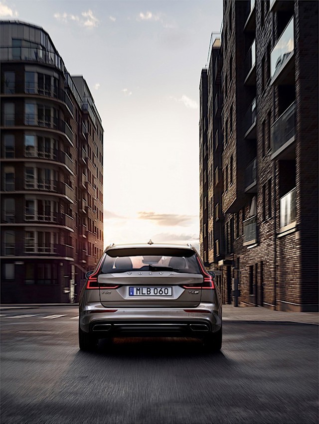 Volvo V60 photo 33