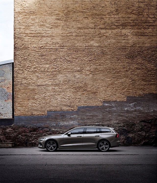 Volvo V60 photo 37