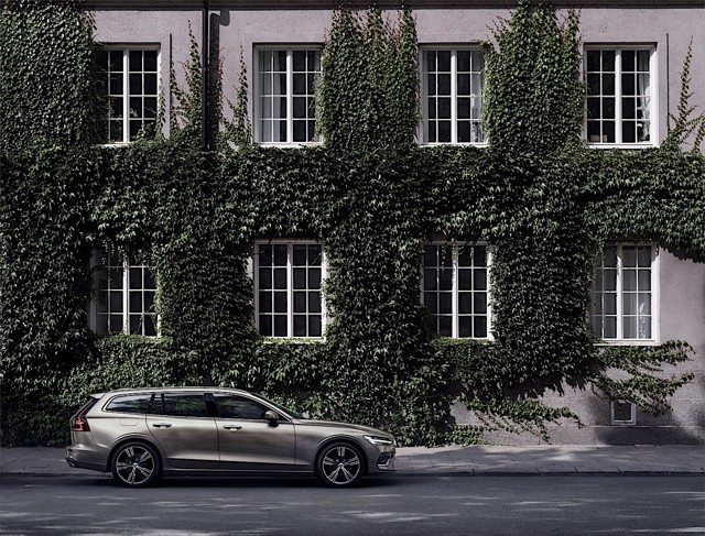 Volvo V60 photo 39
