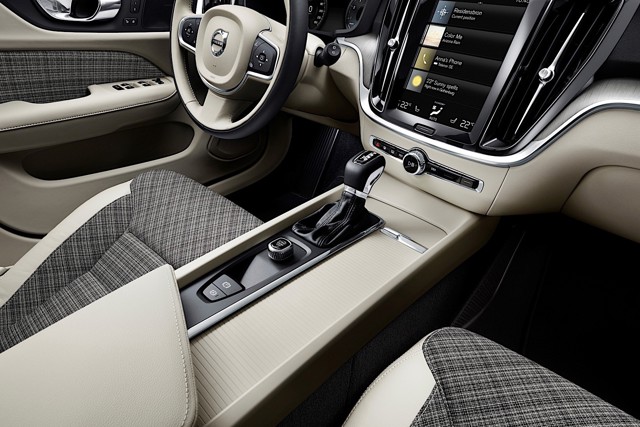 Volvo V60 photo 47