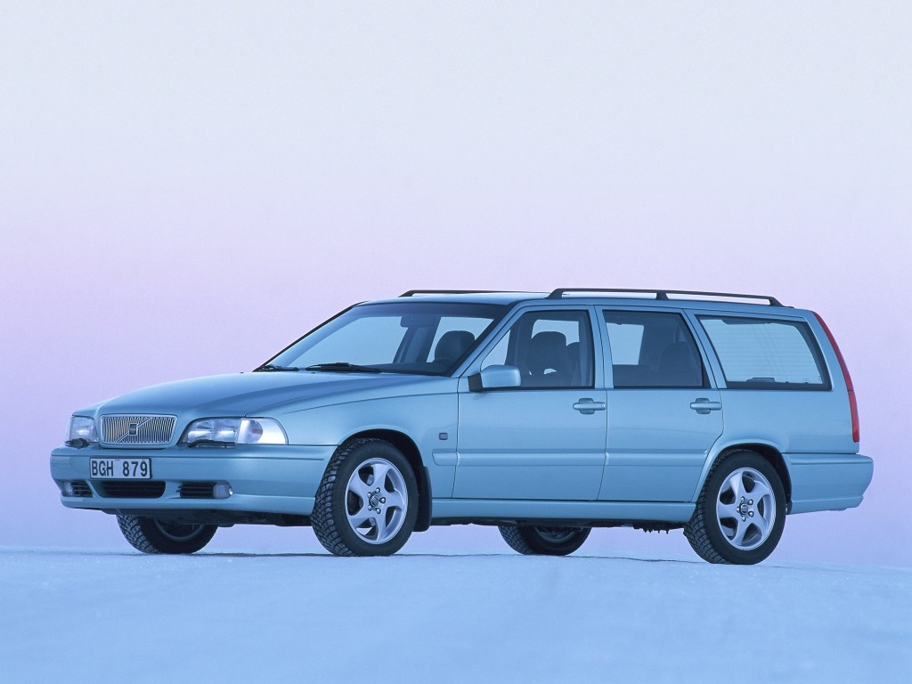 Volvo V70 photo 8
