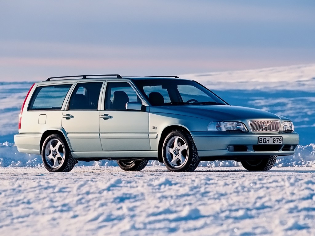 Volvo V70 photo 9