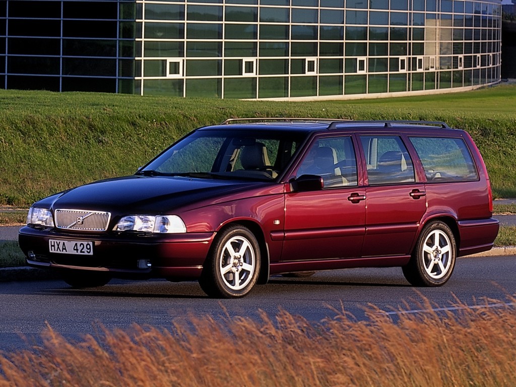 Volvo V70 photo 15