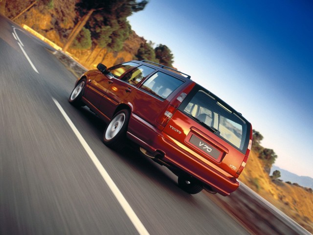 Volvo V70 photo 6