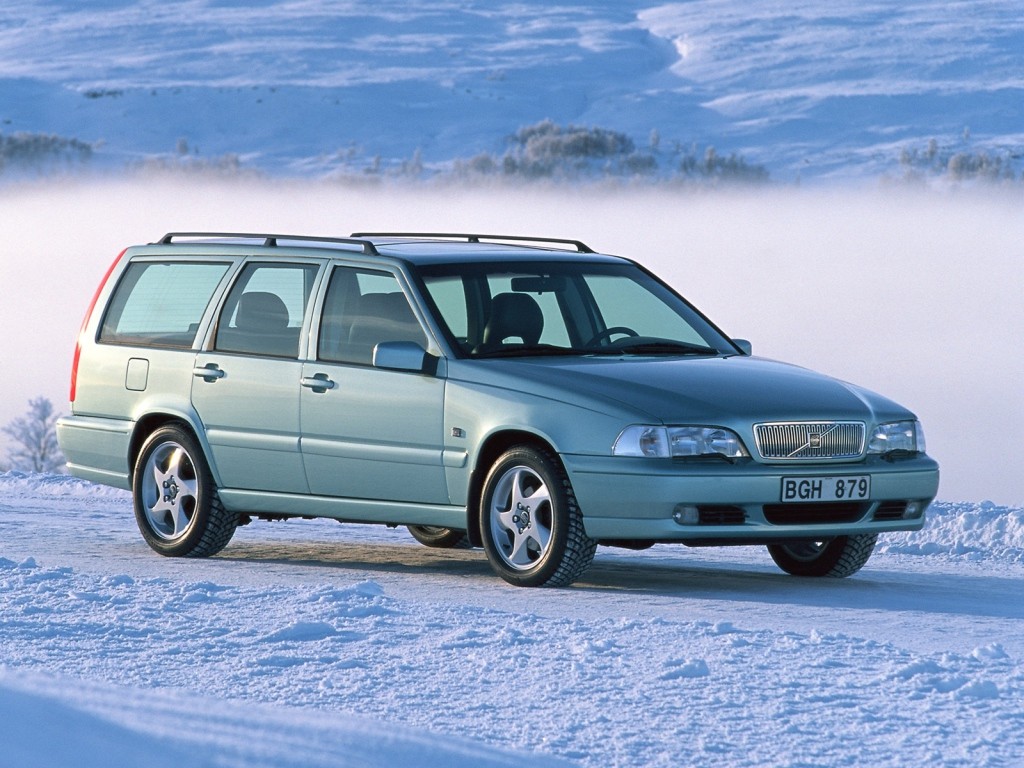Volvo V70 photo 7
