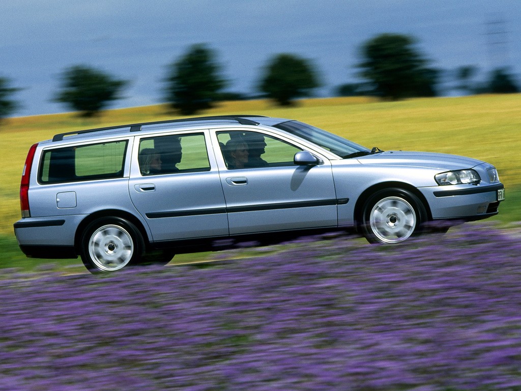 Volvo V70 photo 11
