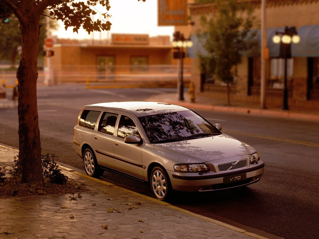 Volvo V70 photo 13