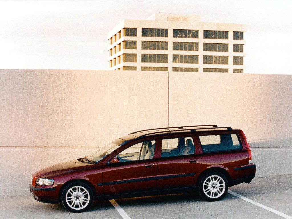 Volvo V70 photo 16