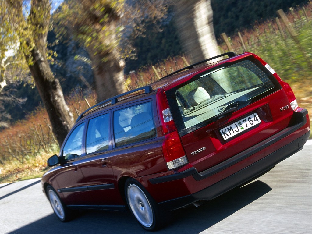 Volvo V70 photo 18