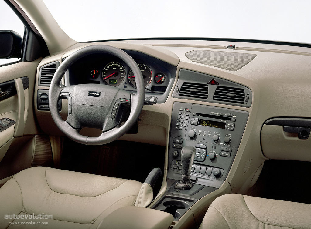Volvo V70 photo 22