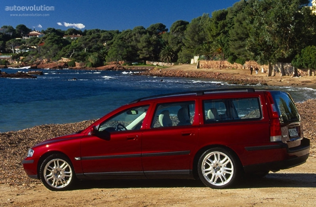 Volvo V70 photo 3