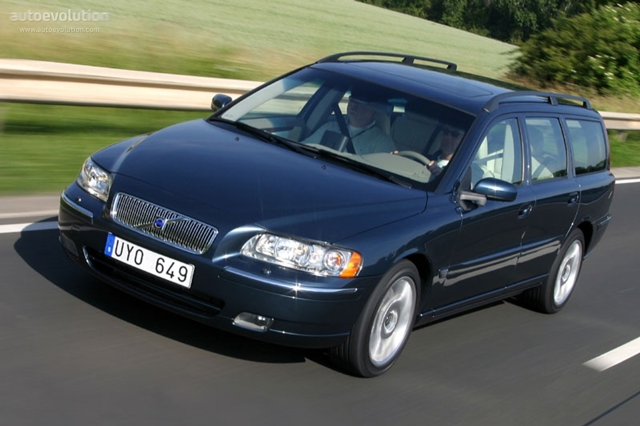 Volvo V70 photo 2