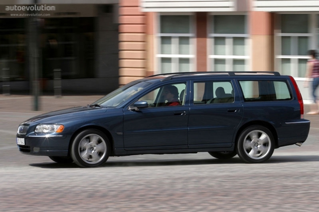 Volvo V70 photo 3