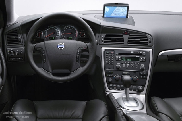 Volvo V70 photo 5