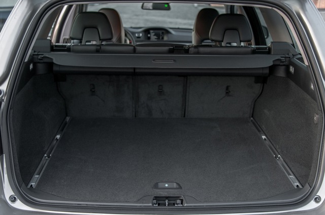 Volvo V70 photo 48