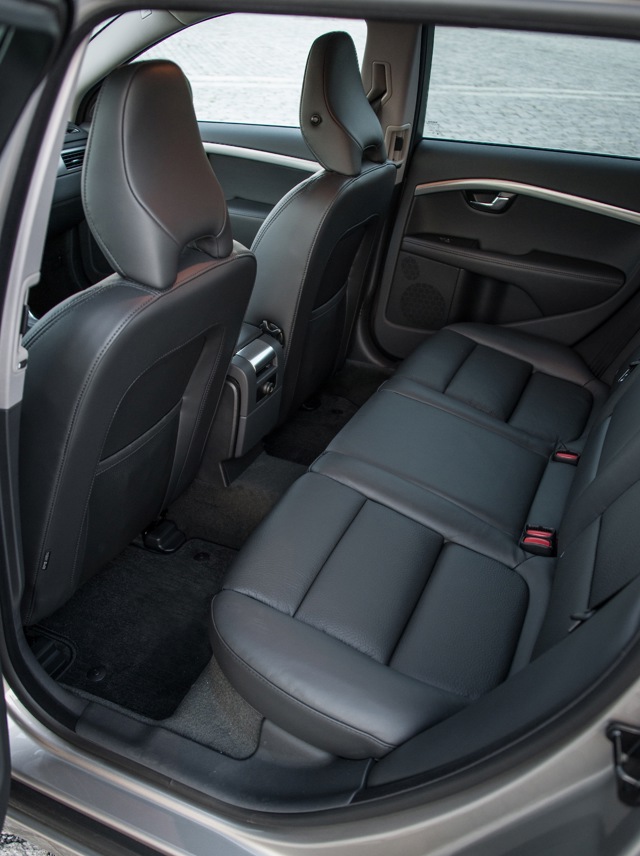 Volvo V70 photo 49