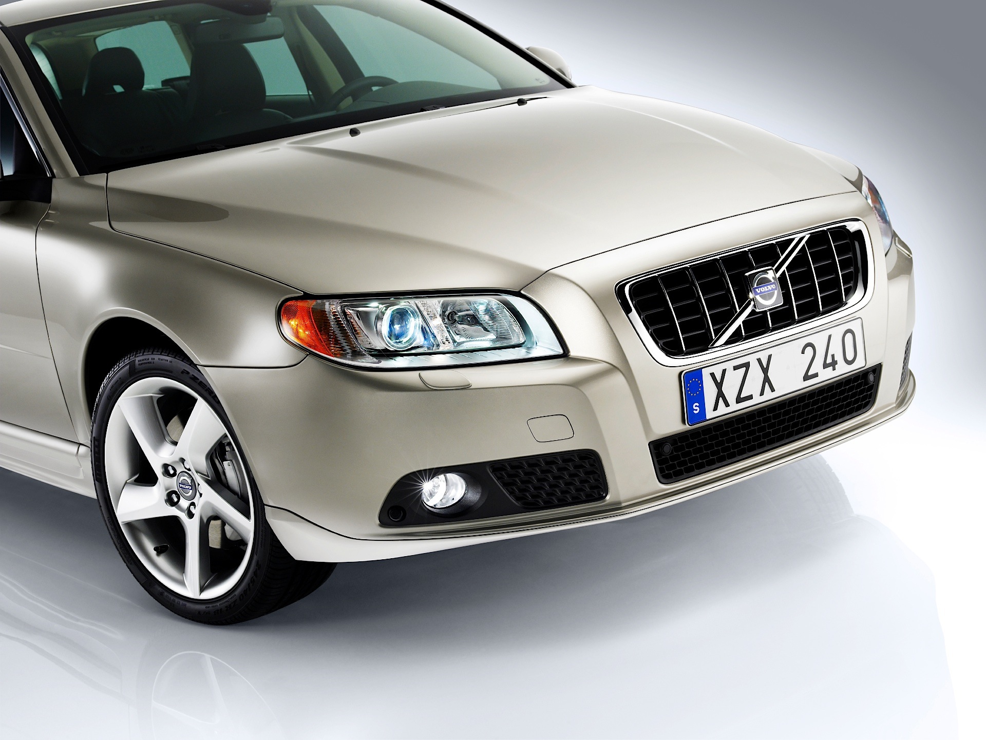 Volvo V70 photo 6